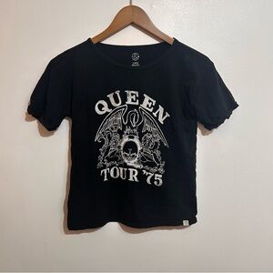 Queen Tour 75 Crest Logo Kids T-Shirt Size (10-12) Large